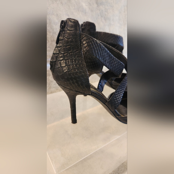 Enzo Angeliolini "Coadi" pump. Black "Snakeskin" Size 5.5 - Picture 2 of 8
